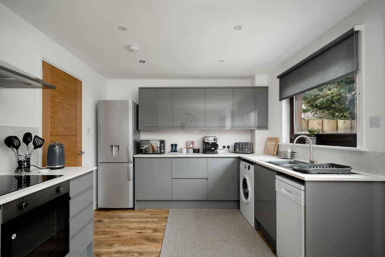 Ness Riverfront Holiday Home - City Centre Inverness Exteriör bild
