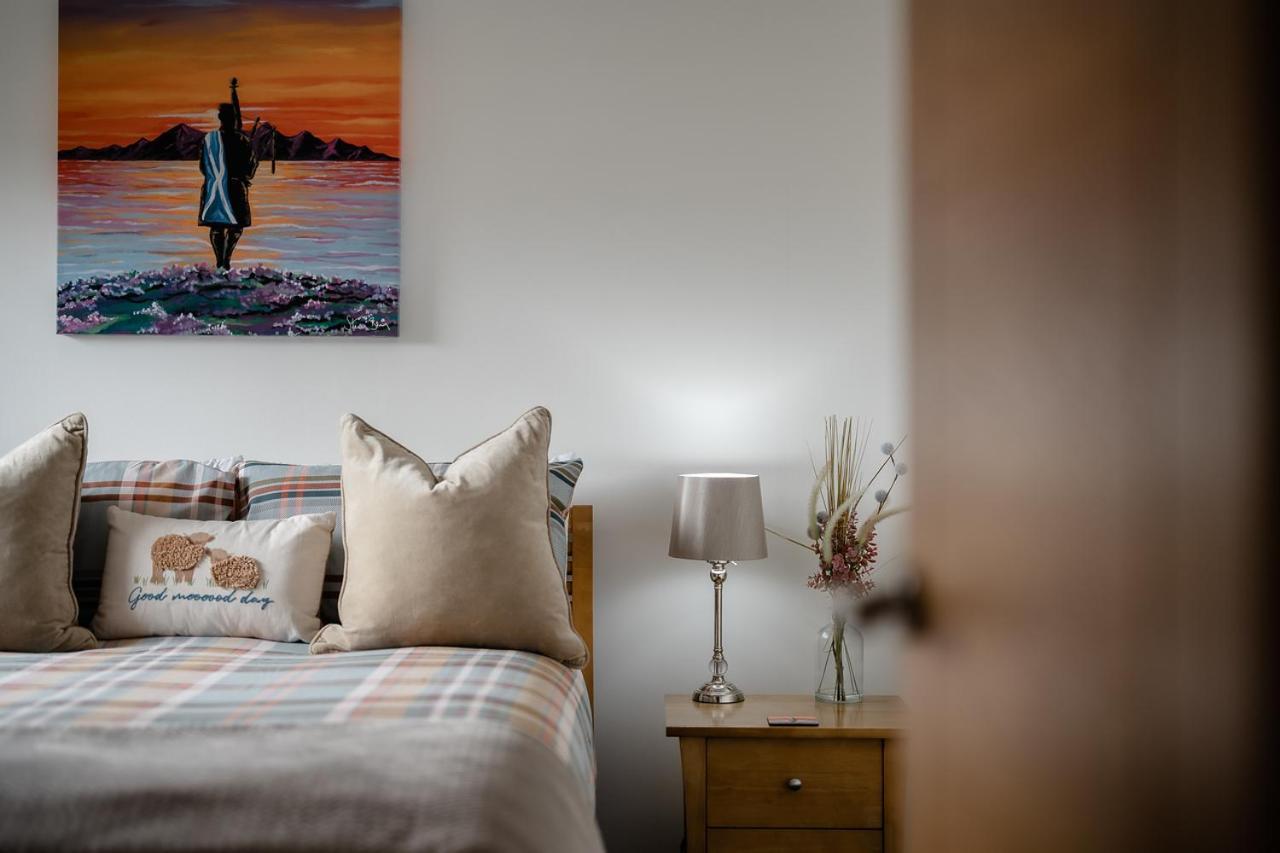 Ness Riverfront Holiday Home - City Centre Inverness Exteriör bild