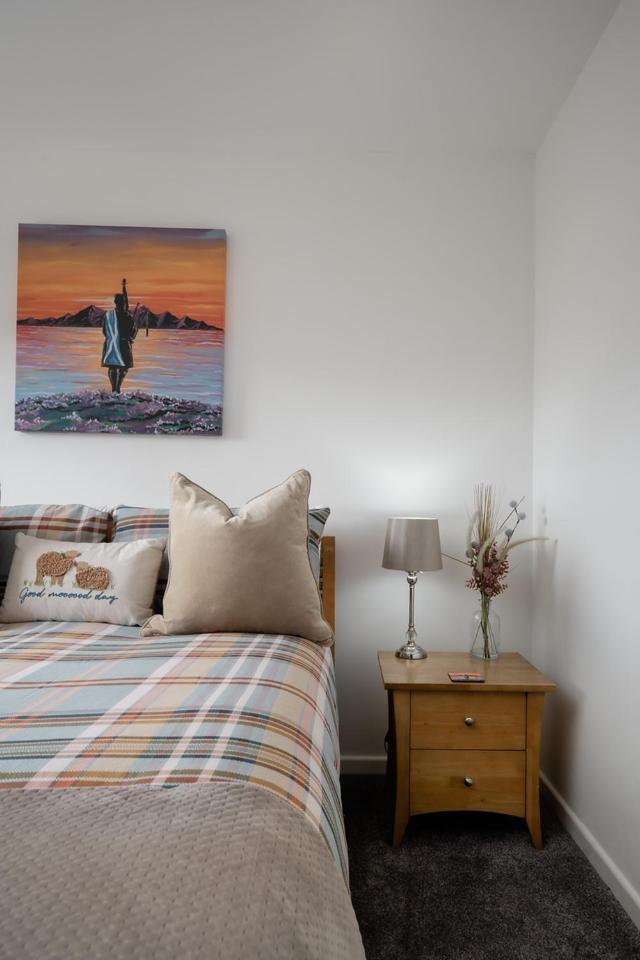 Ness Riverfront Holiday Home - City Centre Inverness Exteriör bild